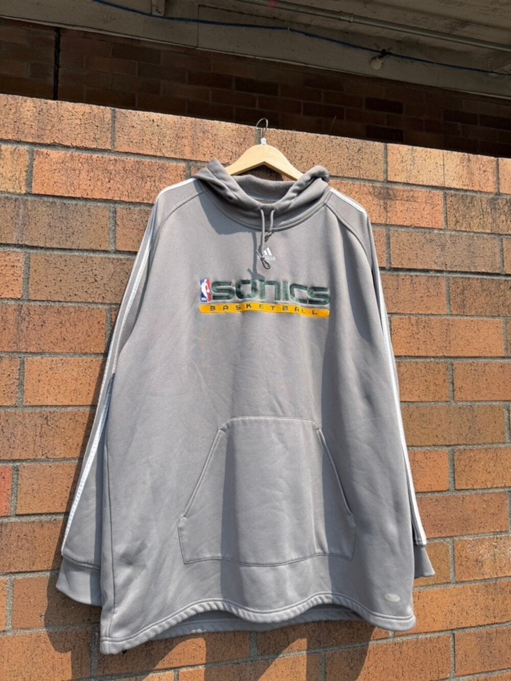 Y2K Adidas Seattle Sonics Basketball Vintage Grey NBA Fusion Sweatshirt Hoodie